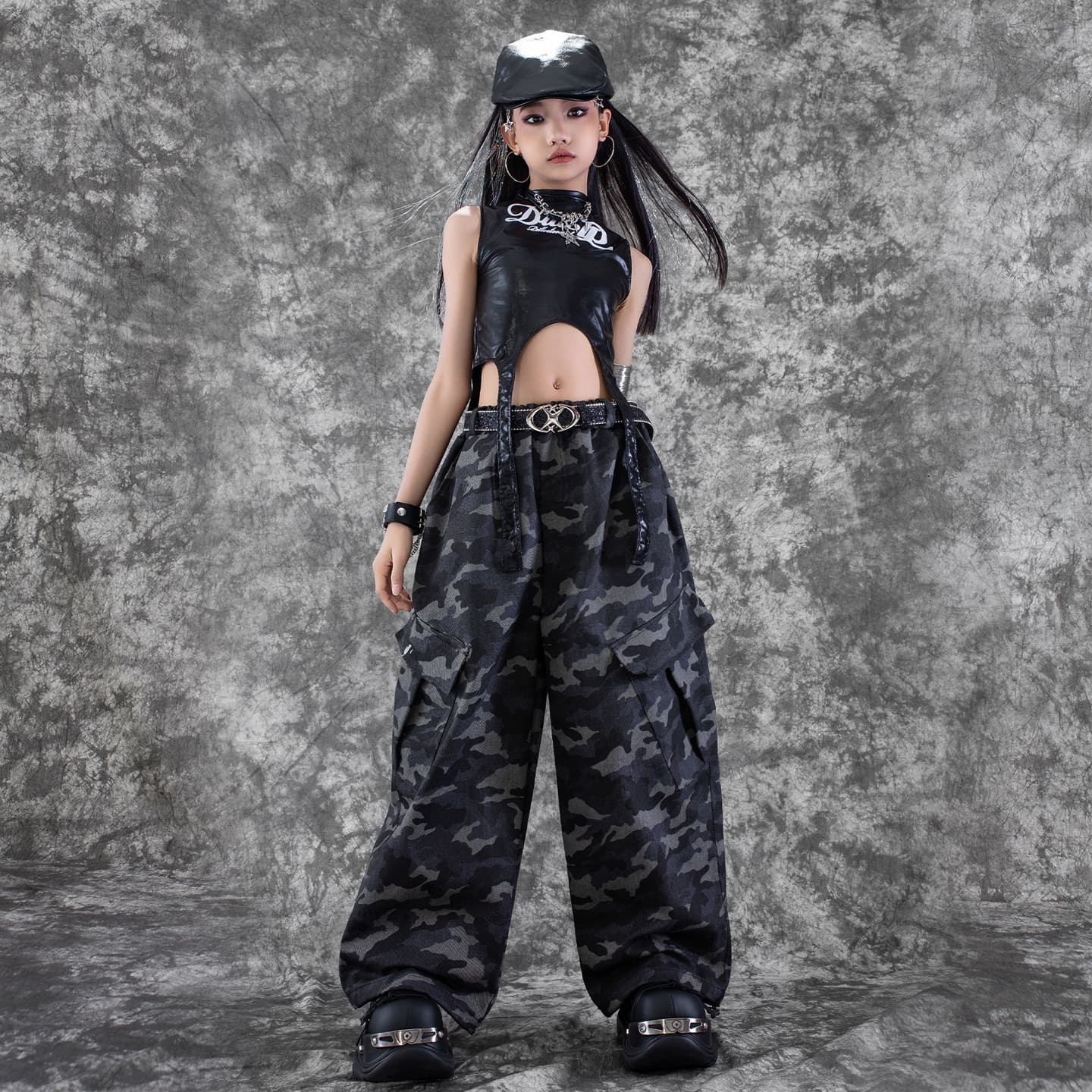 ダンス衣装 迷彩柄ワイドパンツ光沢トップスセット