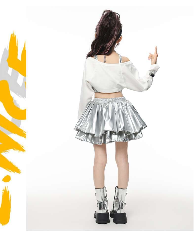 キラキラ輝くアイドル風ダンス衣装