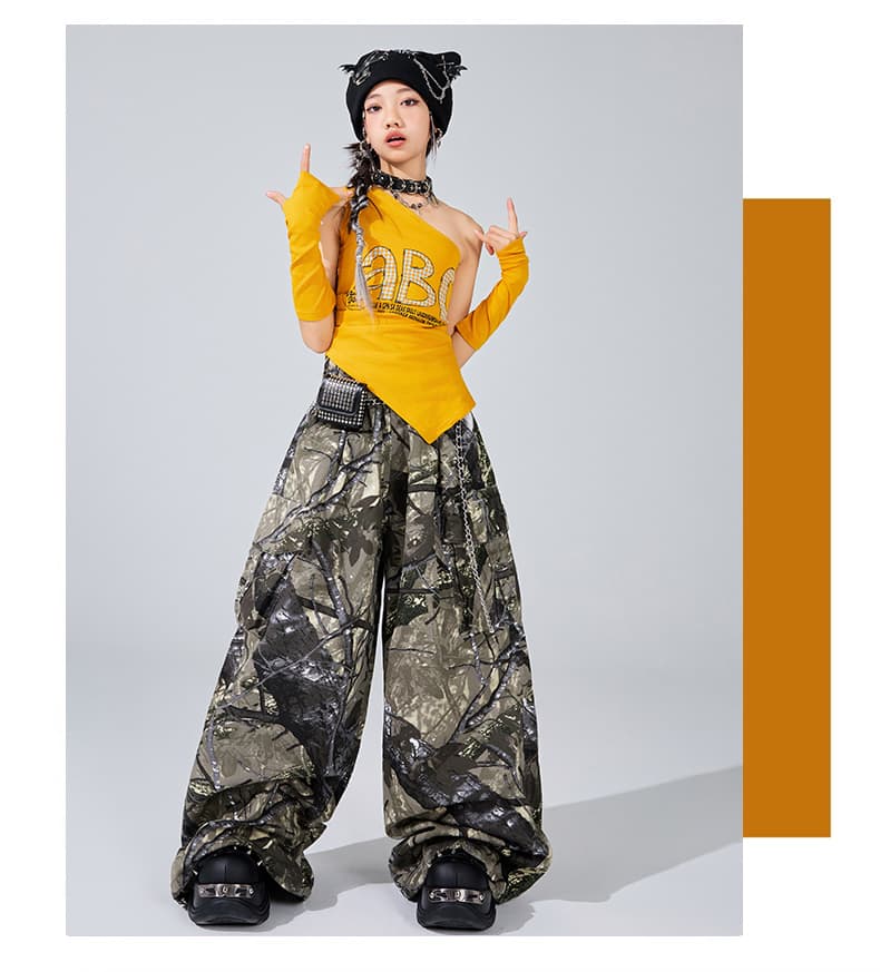 ダンス衣装 迷彩柄ワイドパンツとワンショルダートップスセット