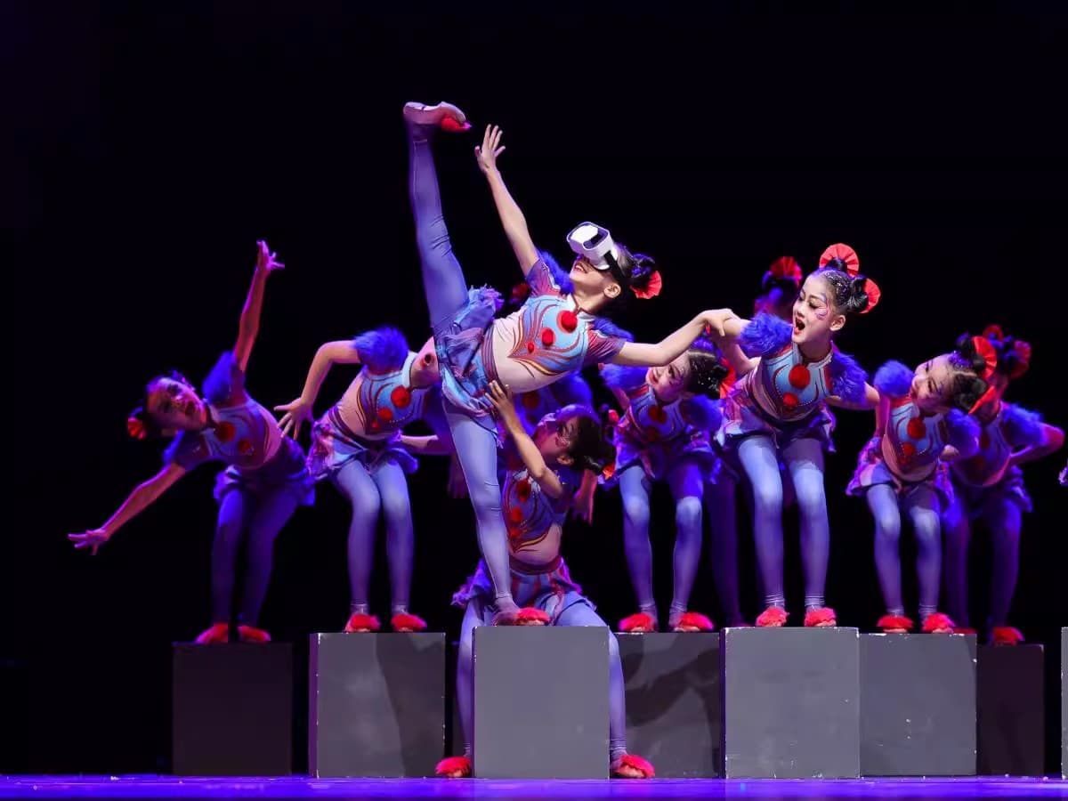 ダンス衣装 ダンス衣装 未来感覚ダンスセットアップ